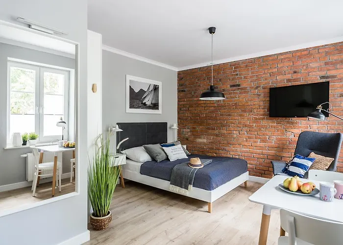 Sanhaus - Sailor - Dla Par 2 Minuty Od Plazy * 索波特